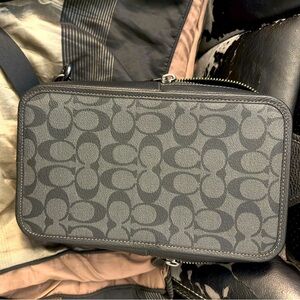 Coach Sullivan Pack In Signature Canvas